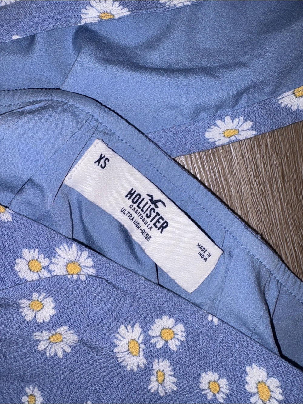 Hollister Blue Daisy Print Two-Piece Set - Picture 4 of 5